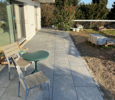 Naturstein: Aussenbereich – Terrasse- / Sitzplatz EFH